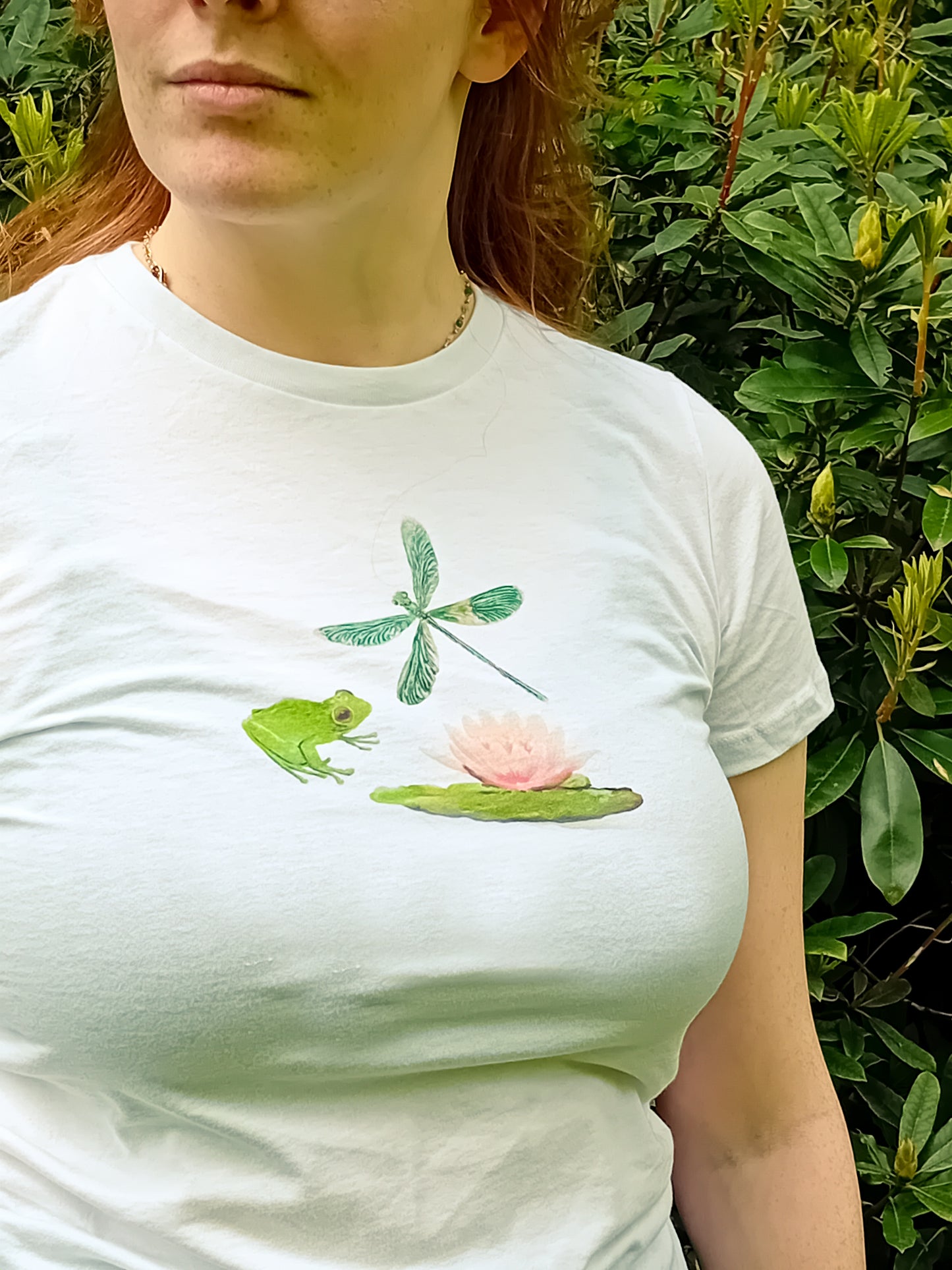 Fairy aesthetic lily pads woman T-shirt, autumn fairy frog tee